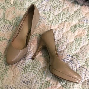 Nude mini platform heels